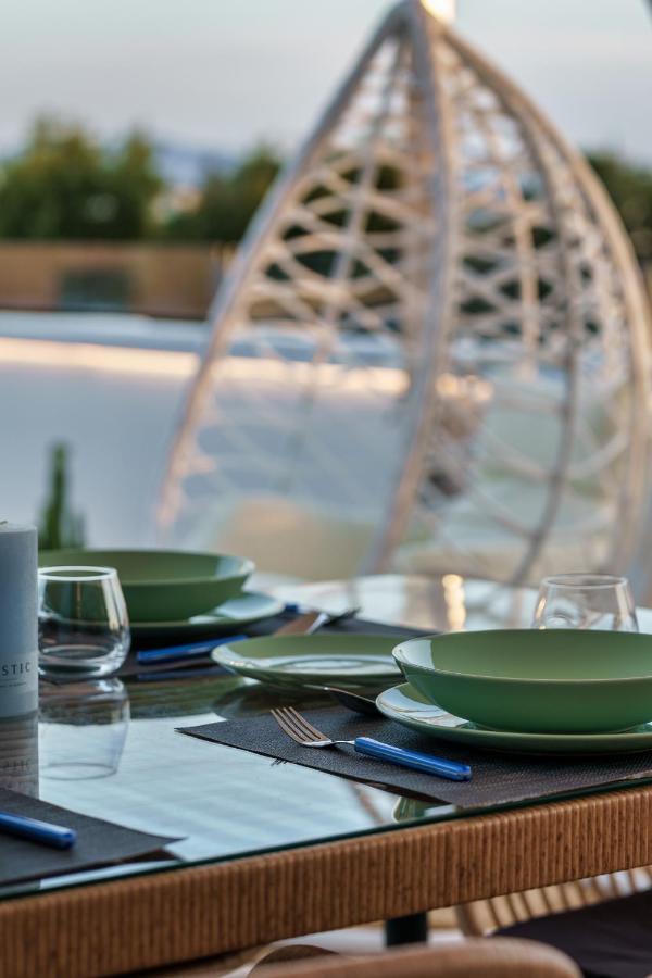 El Cielo Where Luxury Meets The Sky กาลามาตา ภายนอก รูปภาพ
