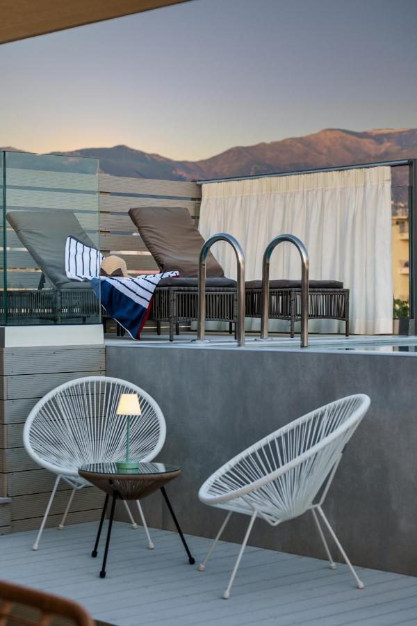 El Cielo Where Luxury Meets The Sky กาลามาตา ภายนอก รูปภาพ